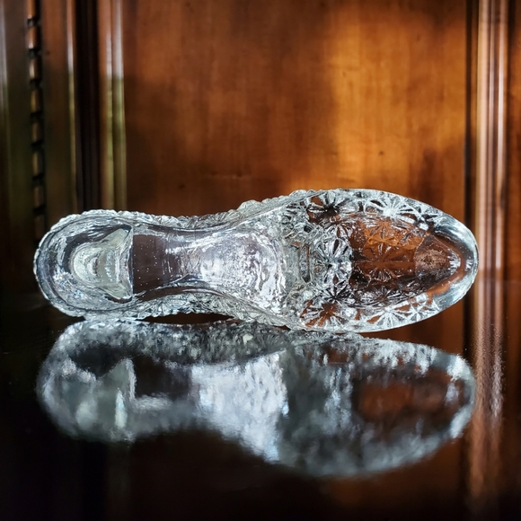 Vntg Daisy and Button Clear Glass Slipper - Picture 5 of 9